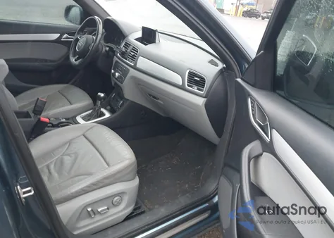 2018 Audi Q3 2.0T Premium/2.0T Sport Premium z USA, uszkodzony, nr VIN WA1BCCFS3JR023130